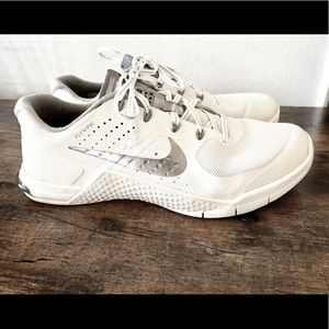 Nike Metcon 4 White & Silver